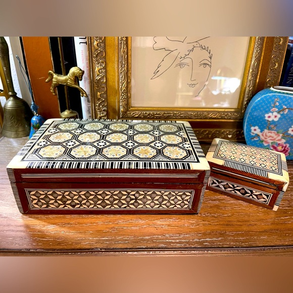 Wood trinket handcrafted boxes (set of 2) approx 7.75”x 4.75” & 3.75”x 2.75” - Picture 1 of 14